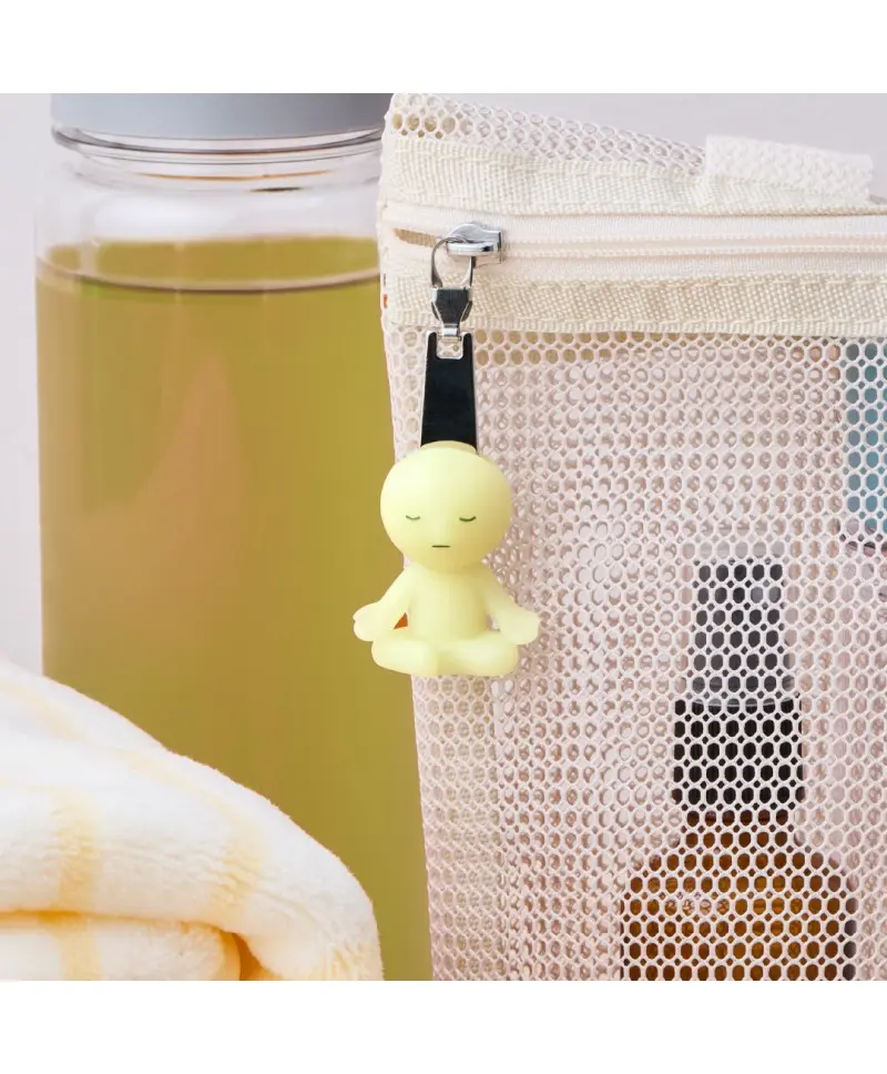 Smiski -  Zipper Bite Posture Lotus