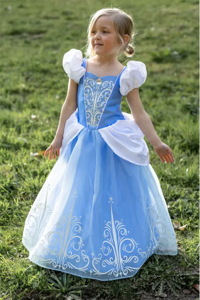 robe cendrillon 7-8 ans