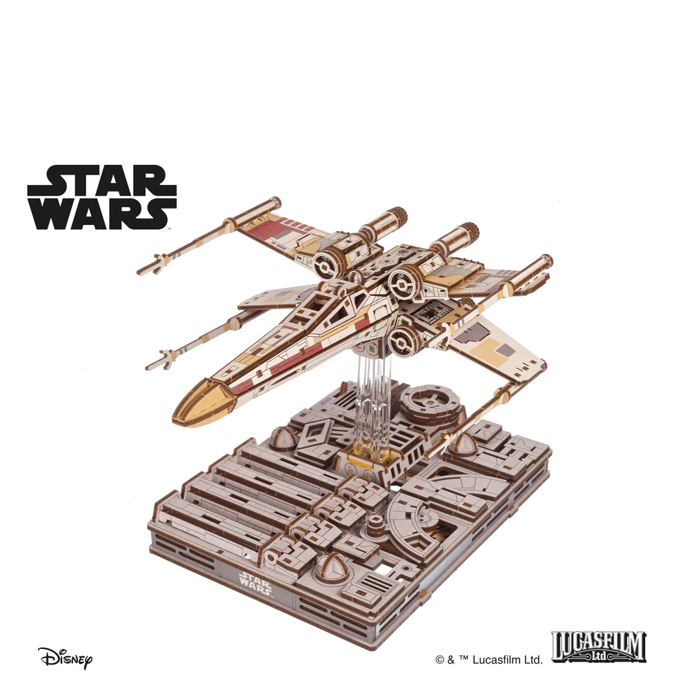 Luke Skywalker`s X-Wing Starfighter™ Star Wars 